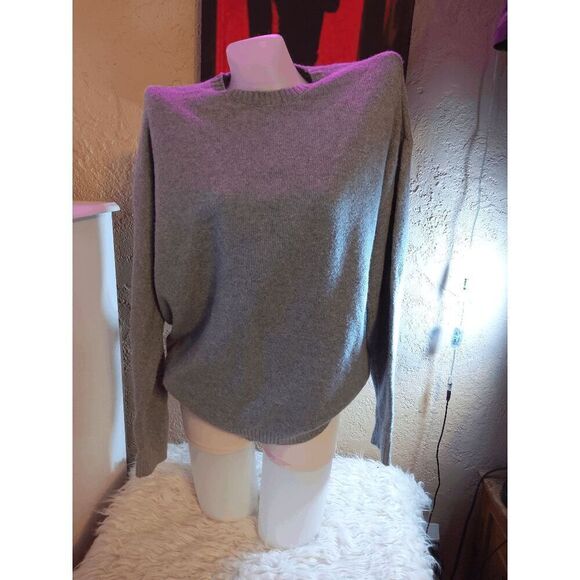 EUC Size Xsmall Feel Good Sweater from Show Me your MuMu - Picture 3 of 5
